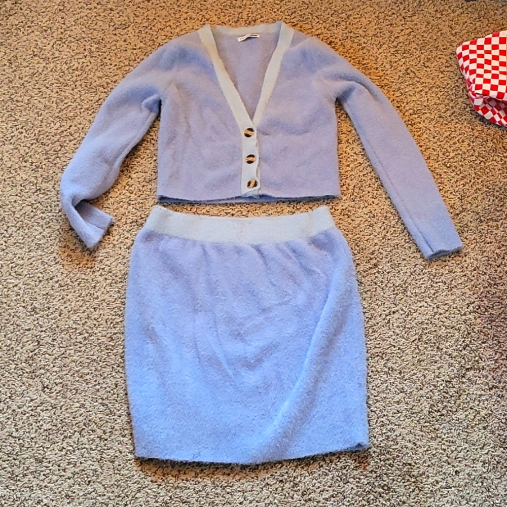 Fuzzy matching skirt set -- size XL